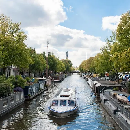 Double Floor Canal Estate Guest house