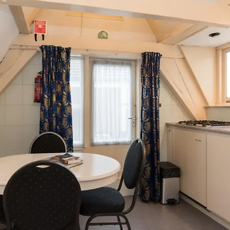 Guest house Double Floor Canal Estate