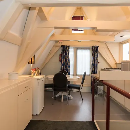 Double Floor Canal Estate Amsterdam